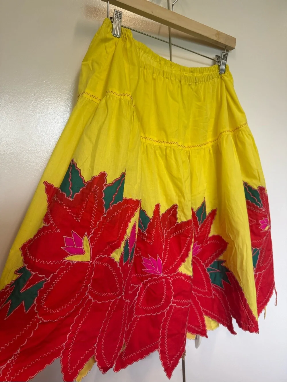 Handmade cotton Floral Midi Skirt with Red Appliqués. Costume. Summer. Boho
